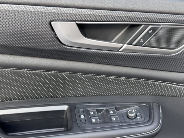2024 Volkswagen Atlas Cross Sport 2.0T SEL R-Line Image 29 of 38