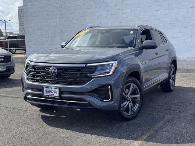 2024 Volkswagen Atlas Cross Sport 2.0T SEL R-Line Image 4 of 38