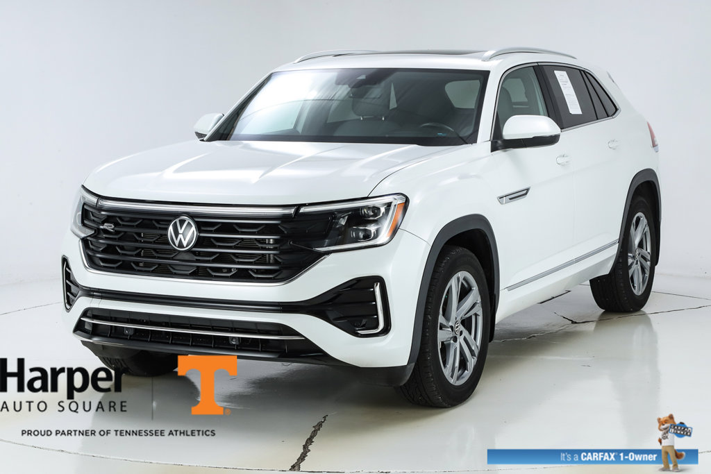 2024 Volkswagen Atlas Cross Sport 2.0T SEL R-Line Image 2 of 78