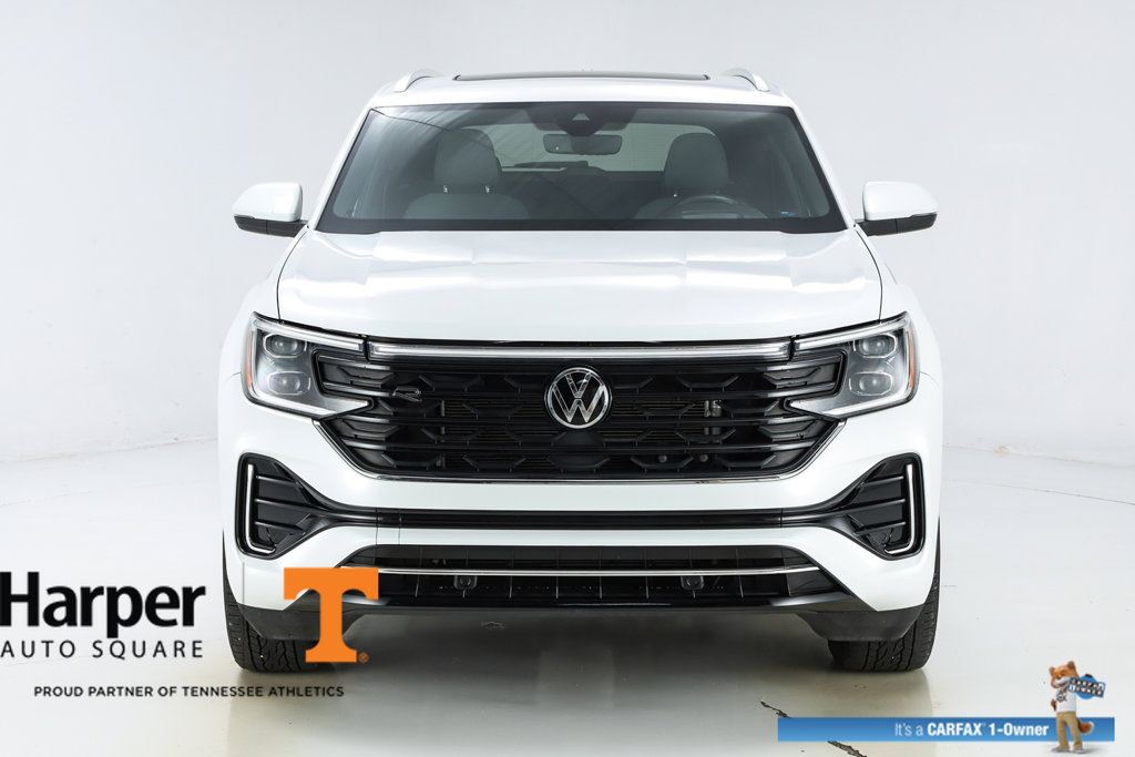 2024 Volkswagen Atlas Cross Sport 2.0T SEL R-Line Image 3 of 78