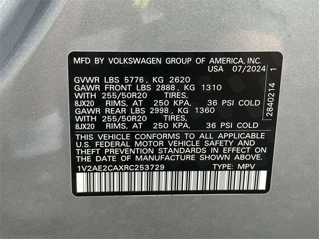Vehicle image 17 of 18