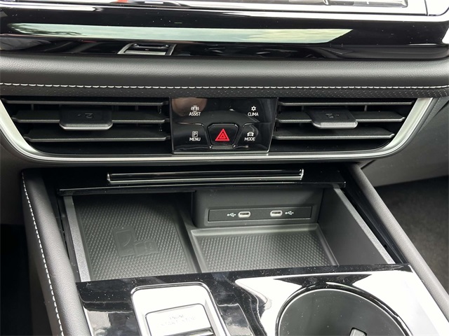 Vehicle image 18 of 18
