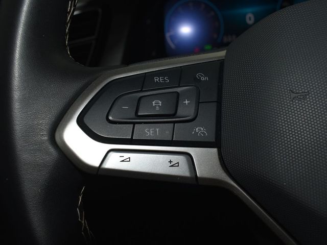 2024 Volkswagen Atlas Cross Sport 2.0T SE Technology Image 34 of 46