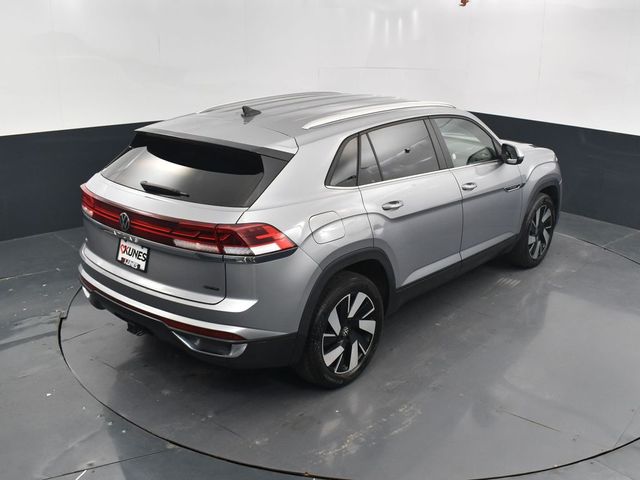 2024 Volkswagen Atlas Cross Sport 2.0T SE Technology Image 14 of 46