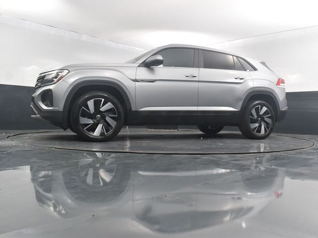 2024 Volkswagen Atlas Cross Sport 2.0T SE Technology Image 13 of 46