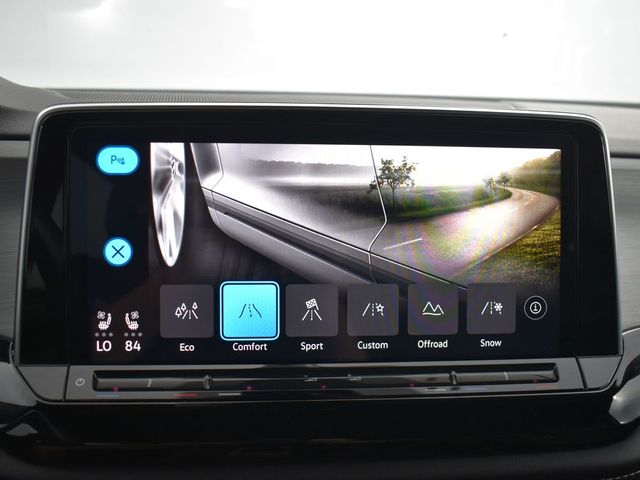 2024 Volkswagen Atlas Cross Sport 2.0T SE Technology Image 27 of 46