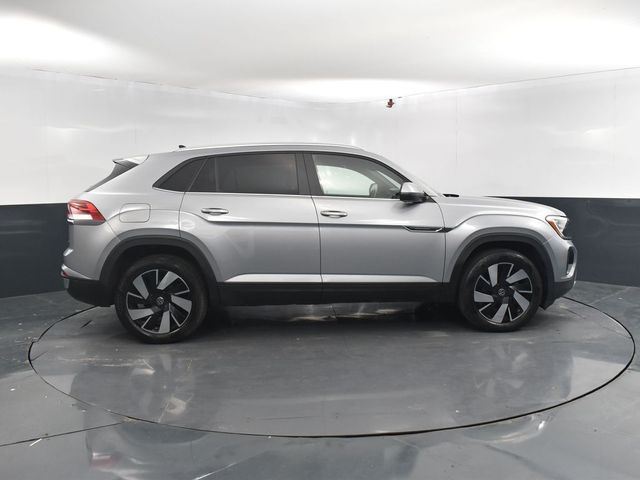 2024 Volkswagen Atlas Cross Sport 2.0T SE Technology Image 11 of 46