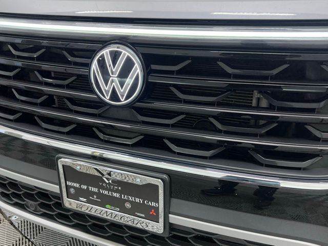 2024 Volkswagen Atlas Cross Sport 2.0T SE Technology Image 32 of 39