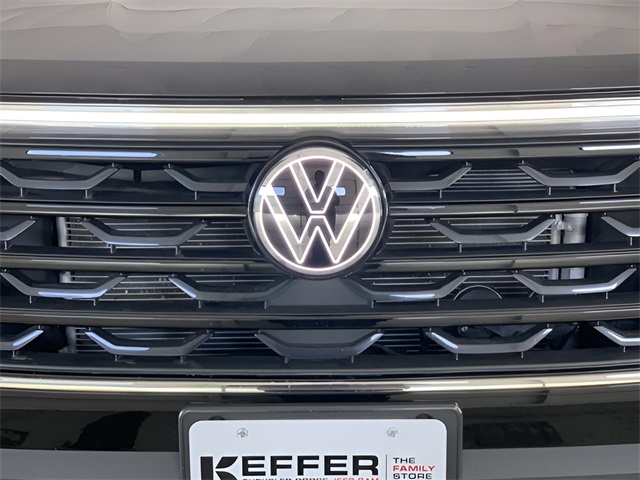 Vehicle image 36 of 43