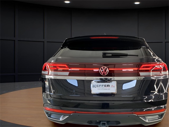 Vehicle image 41 of 43
