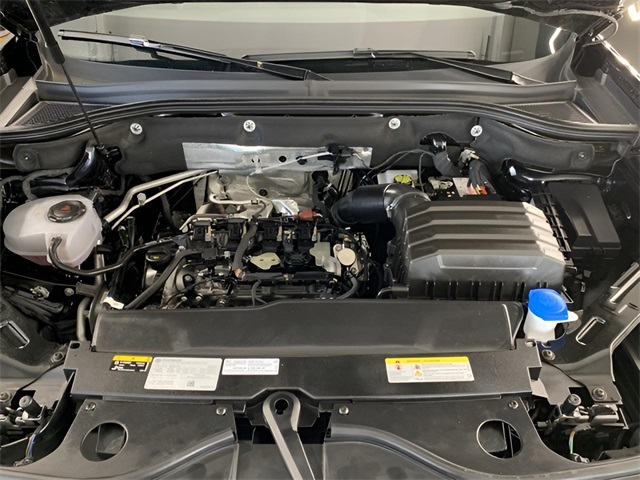 Vehicle image 9 of 43