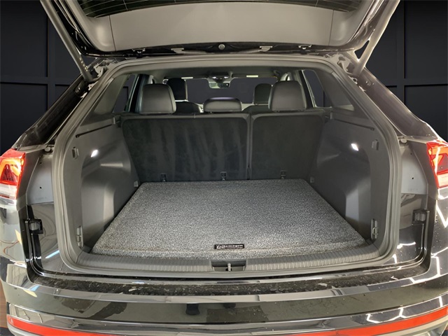 Vehicle image 11 of 43