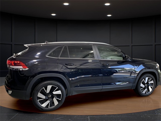 Vehicle image 5 of 43