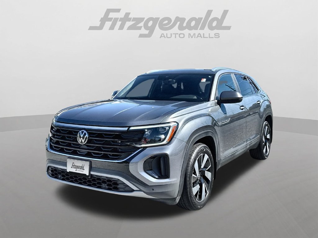 2024 Volkswagen Atlas Cross Sport 2.0T SE Technology Image 3 of 36