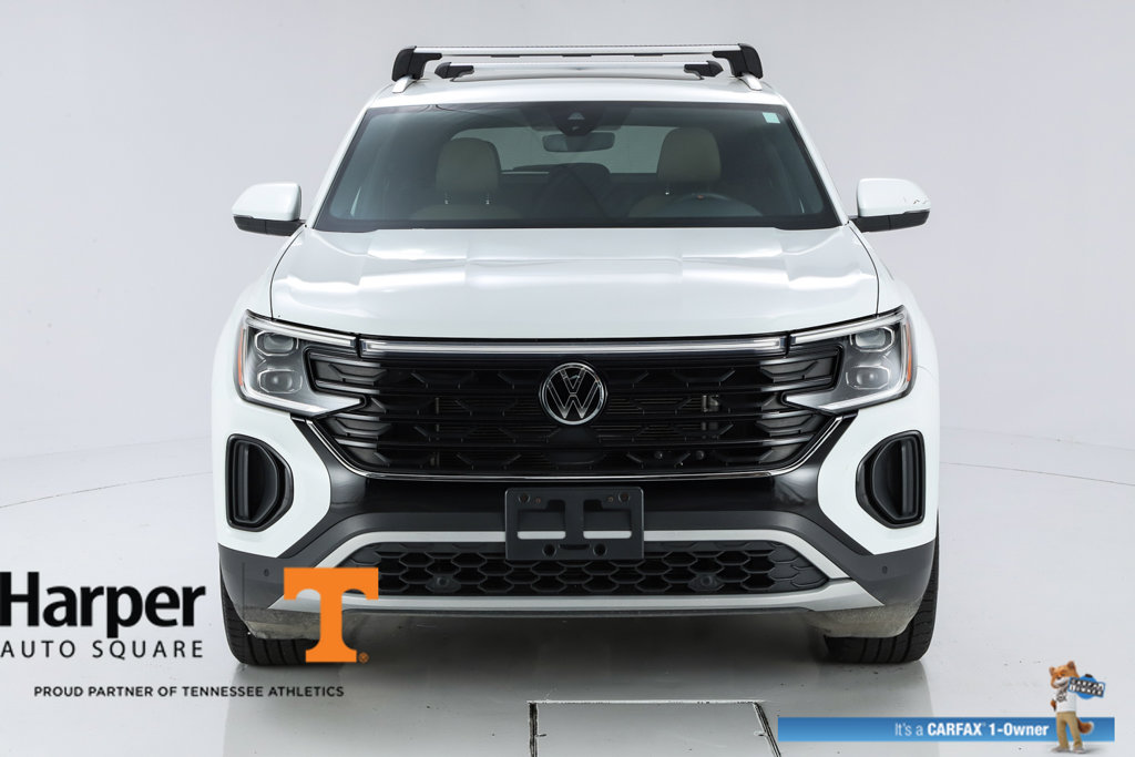 2024 Volkswagen Atlas Cross Sport 2.0T SE Technology Image 3 of 78