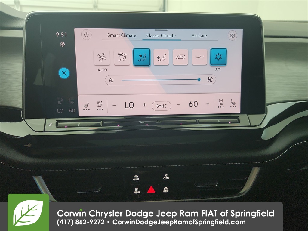 2024 Volkswagen Atlas Cross Sport 2.0T SE Technology Image 29 of 36