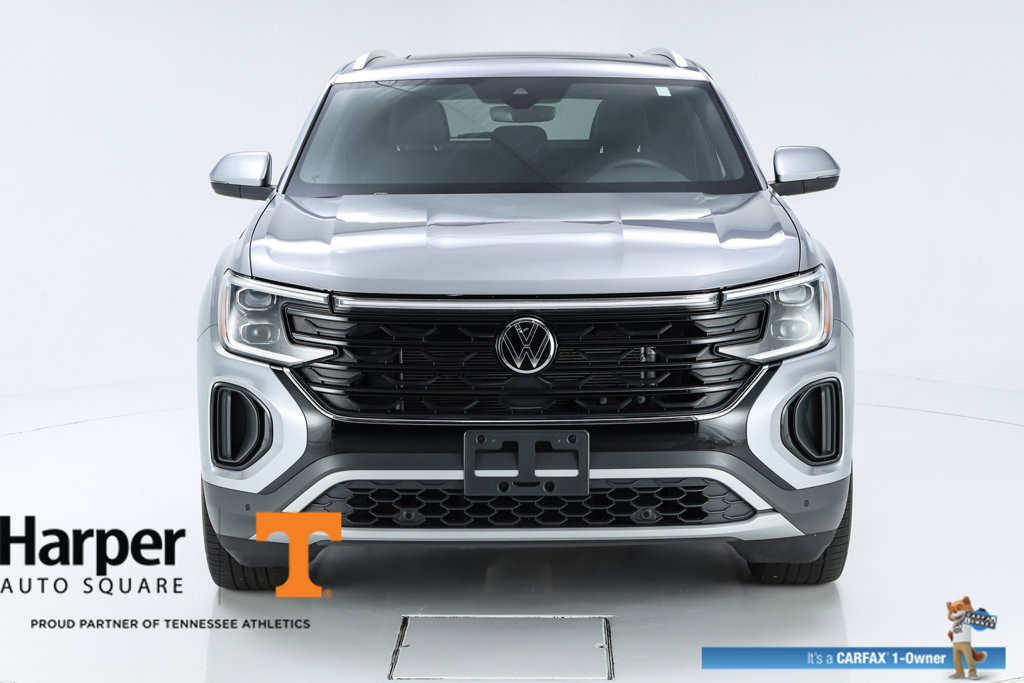 2024 Volkswagen Atlas Cross Sport 2.0T SE Technology Image 3 of 76