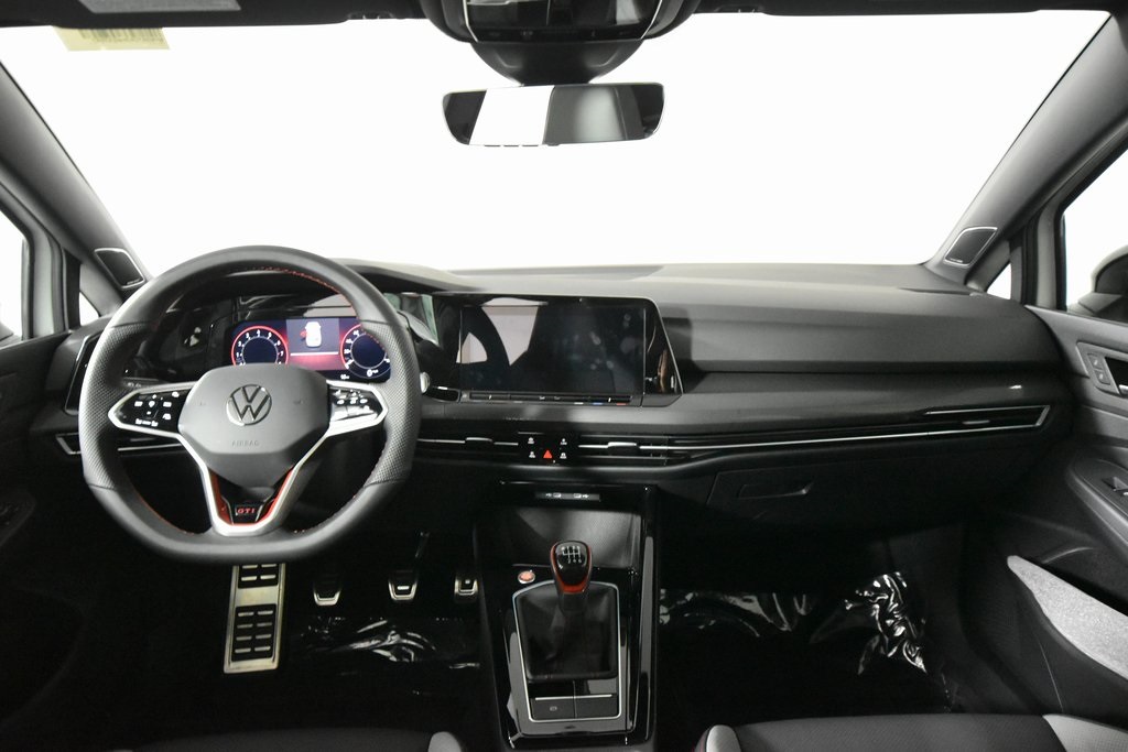 Vehicle image 13 of 19