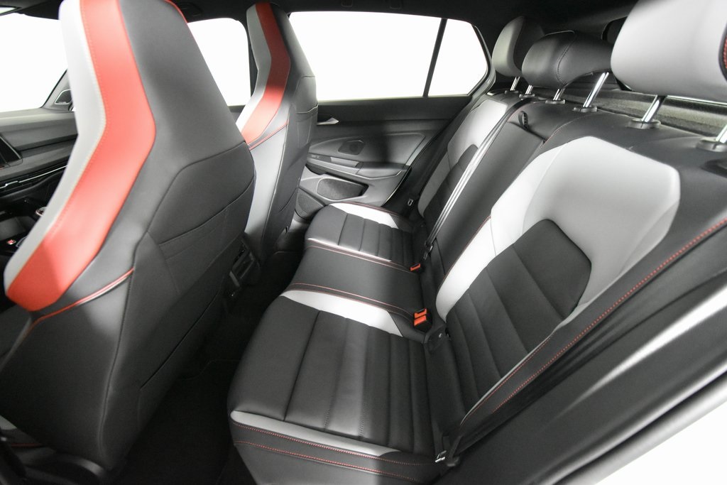 Vehicle image 10 of 19