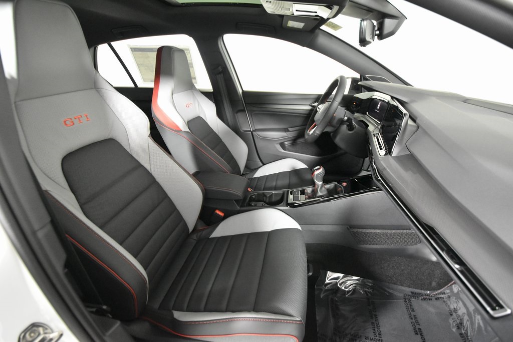 Vehicle image 12 of 19