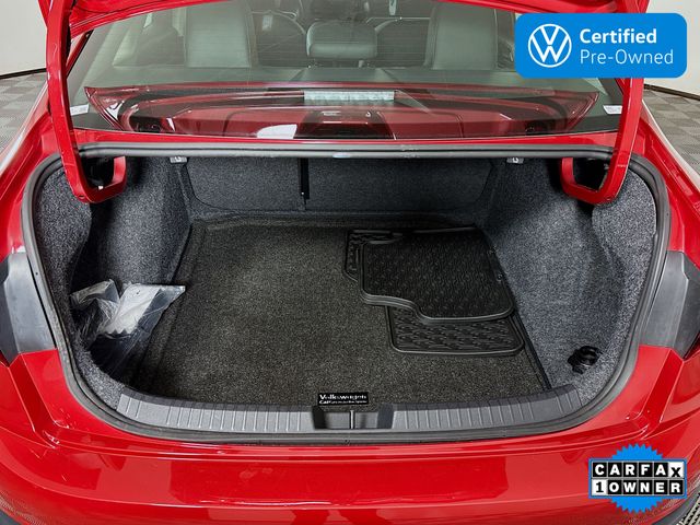 2024 Volkswagen Jetta SE Image 11 of 32