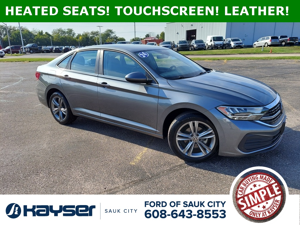 2024 Volkswagen Jetta SE Image 3 of 40