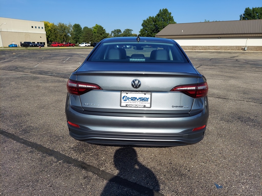 2024 Volkswagen Jetta SE Image 6 of 40