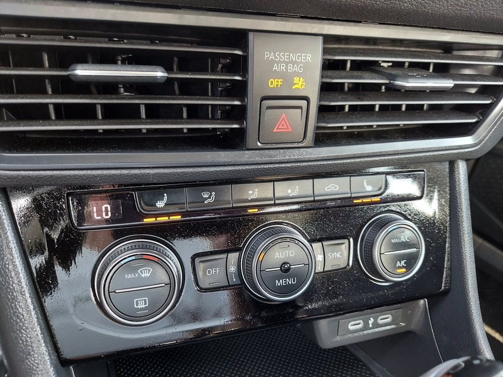 2024 Volkswagen Jetta SE Image 24 of 40