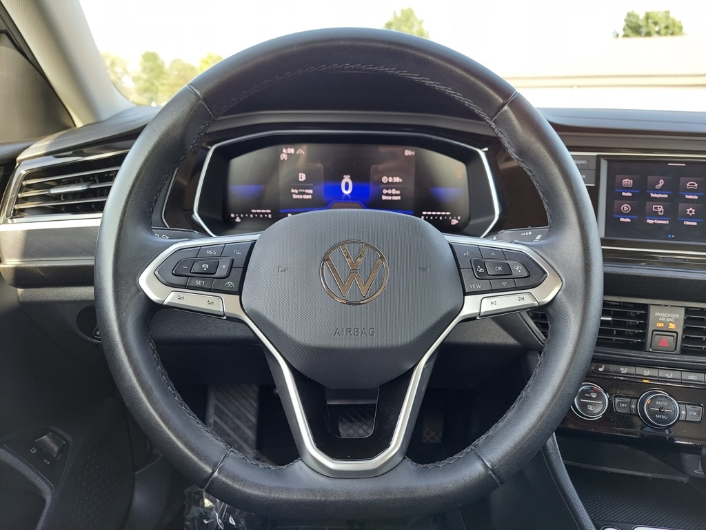 2024 Volkswagen Jetta SE Image 18 of 40
