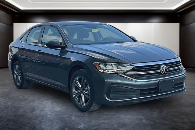 2024 Volkswagen Jetta SE Image 3 of 34