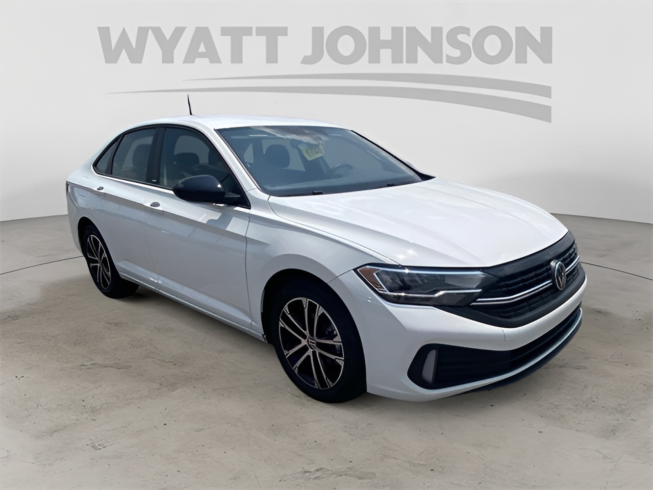 Vehicle image 17 of 25
