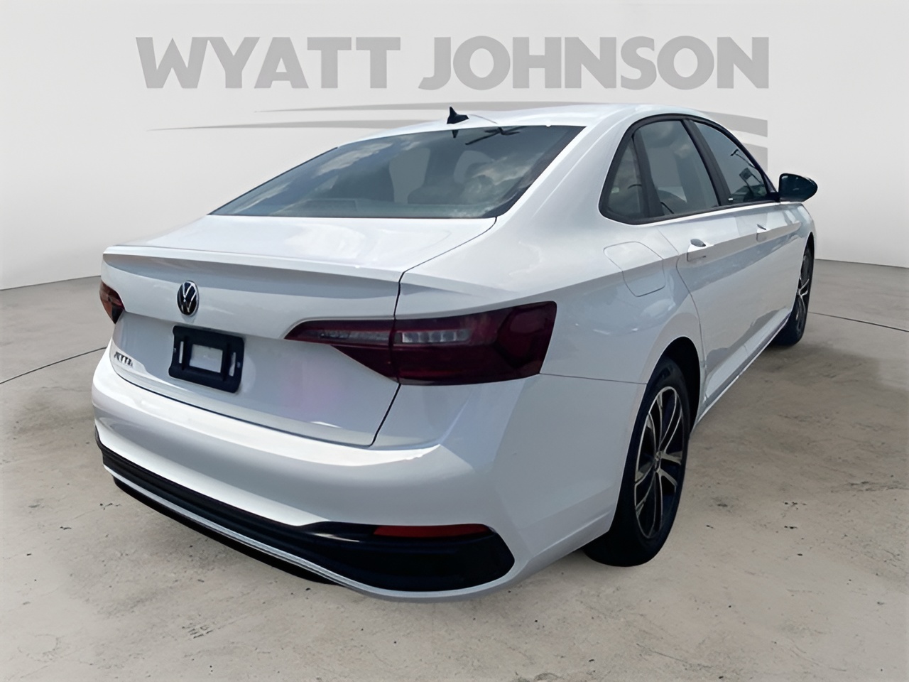 Vehicle image 22 of 25