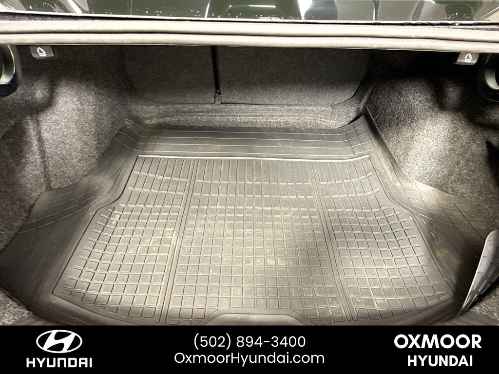 Vehicle image 24 of 29