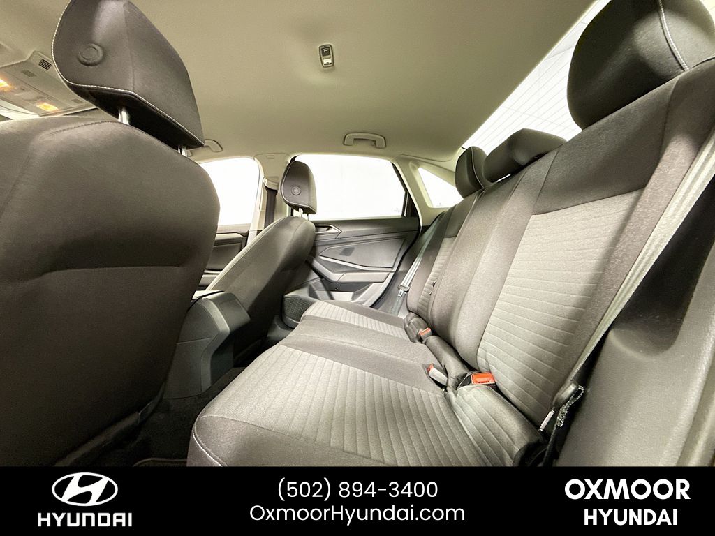 Vehicle image 20 of 29