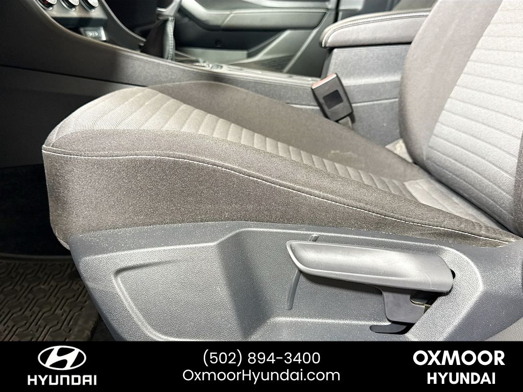 Vehicle image 13 of 29