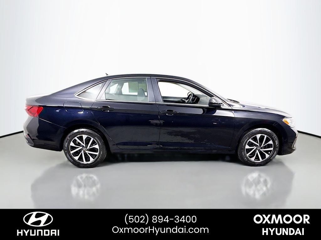 Vehicle image 4 of 29