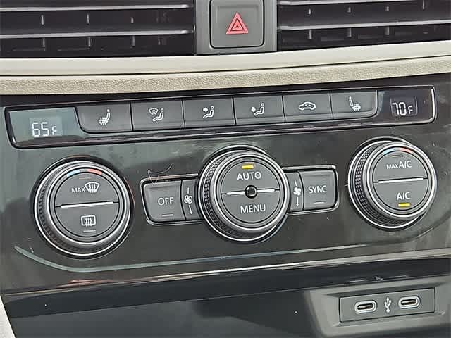 Vehicle image 20 of 31