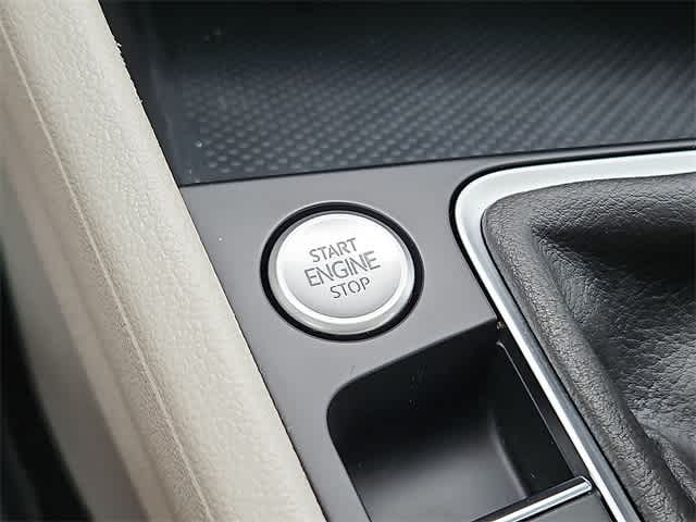Vehicle image 19 of 31