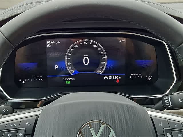 Vehicle image 14 of 31