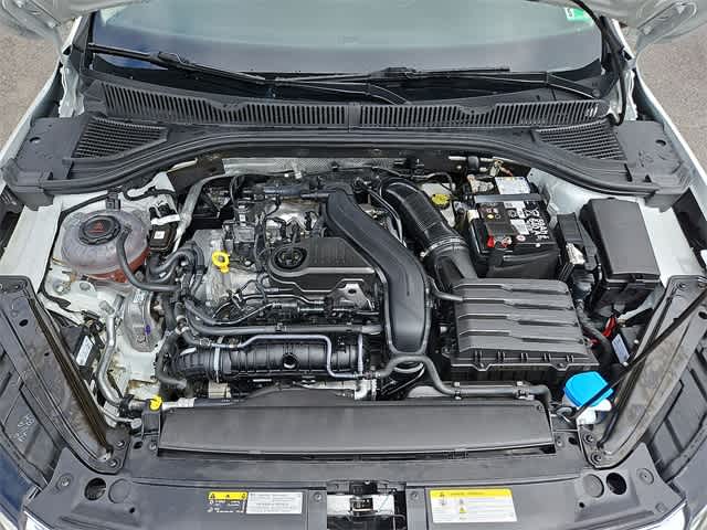 Vehicle image 26 of 31