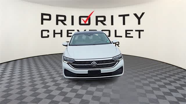 Vehicle image 3 of 31
