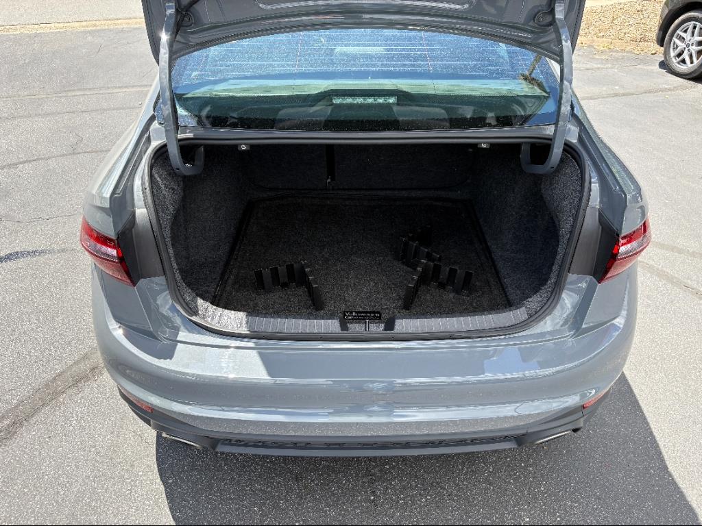 Vehicle image 23 of 24