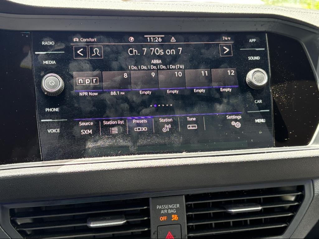 Vehicle image 9 of 24