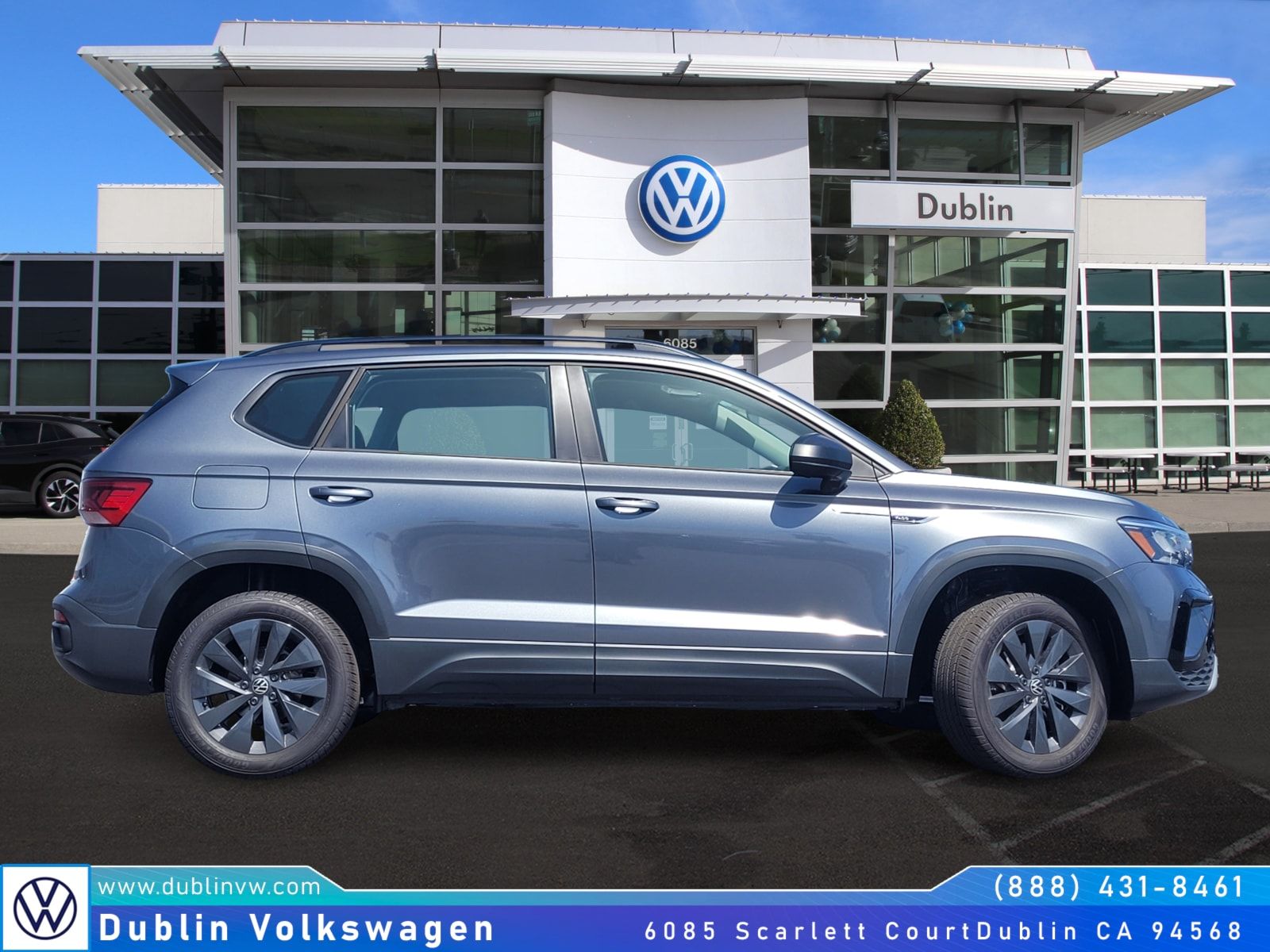 Vehicle image 4 of 17