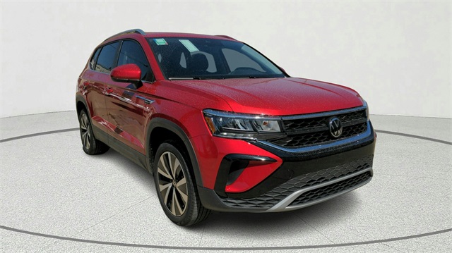 2024 Volkswagen Taos SE Image 3 of 24