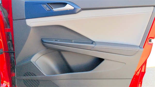 2024 Volkswagen Taos SE Image 20 of 24