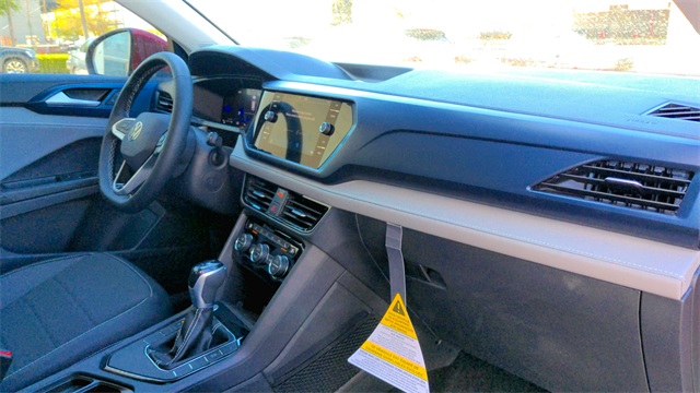 2024 Volkswagen Taos SE Image 12 of 24