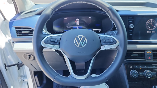 2024 Volkswagen Taos SE Image 22 of 50