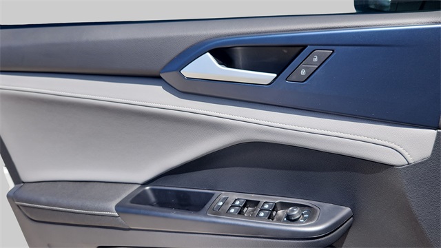 2024 Volkswagen Taos SE Image 31 of 50