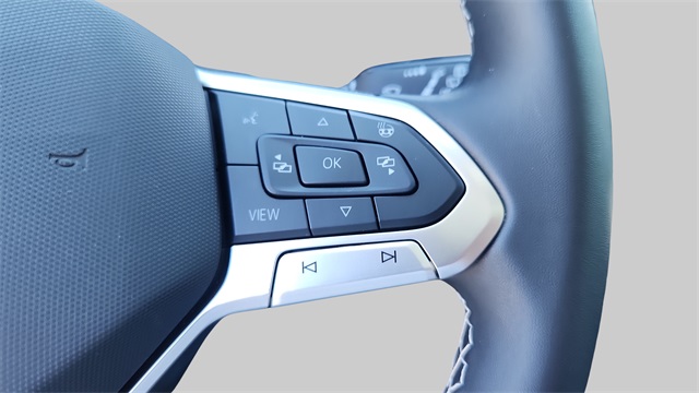 2024 Volkswagen Taos SE Image 44 of 50